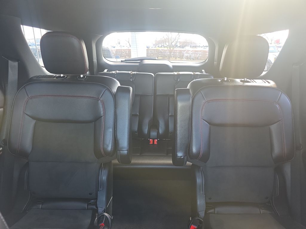 Certified Used 2023 Gray Ford ST-Line image 35