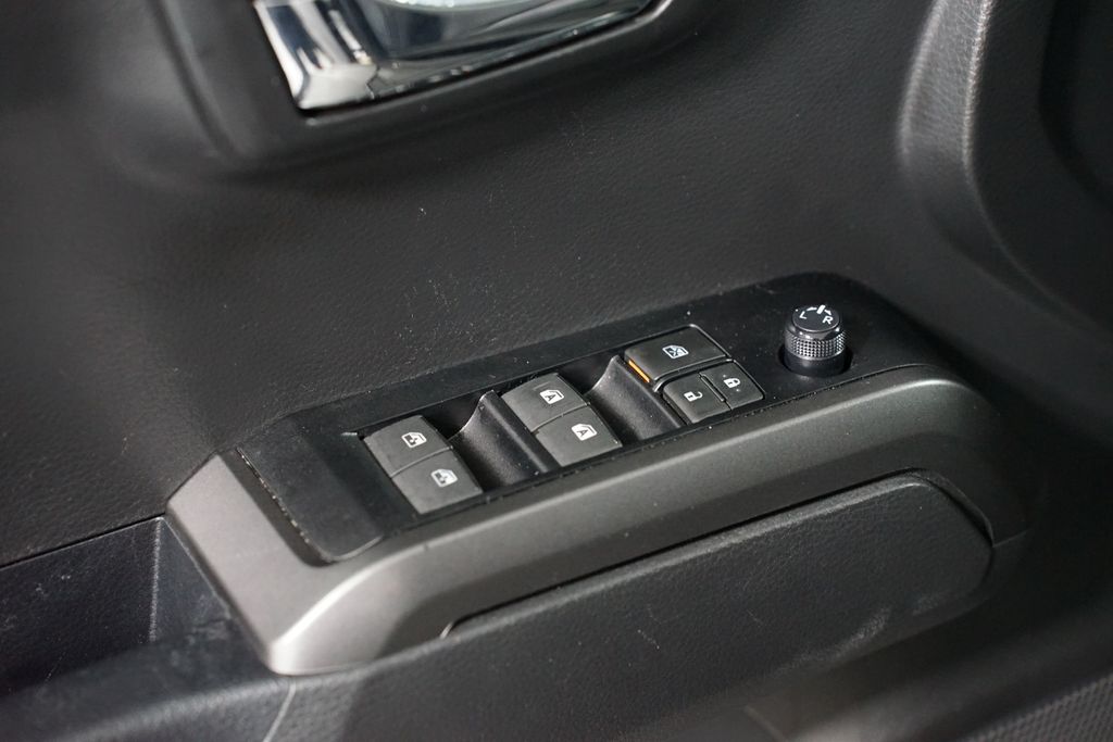 Thumbnail: 2023 Toyota Tacoma - 29