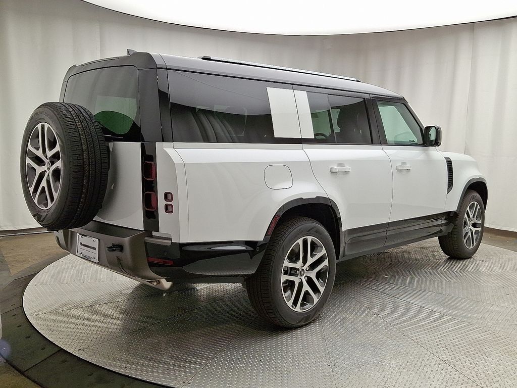 Thumbnail: 2025 Land Rover Defender - 3