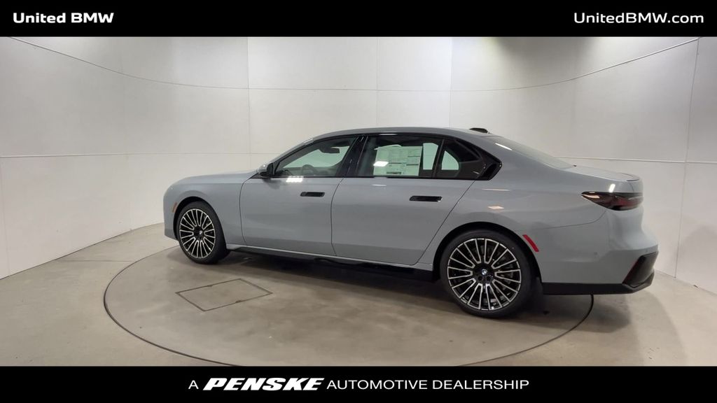 2025 BMW 7 Series 740i 6