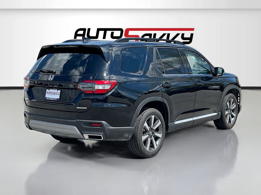 Used 2025 Black Honda Touring image 7