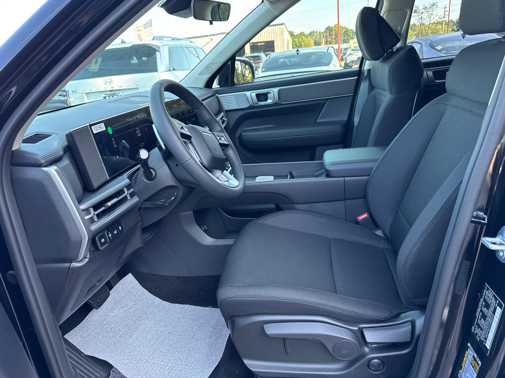 New 2026 Black Hyundai SE image 10