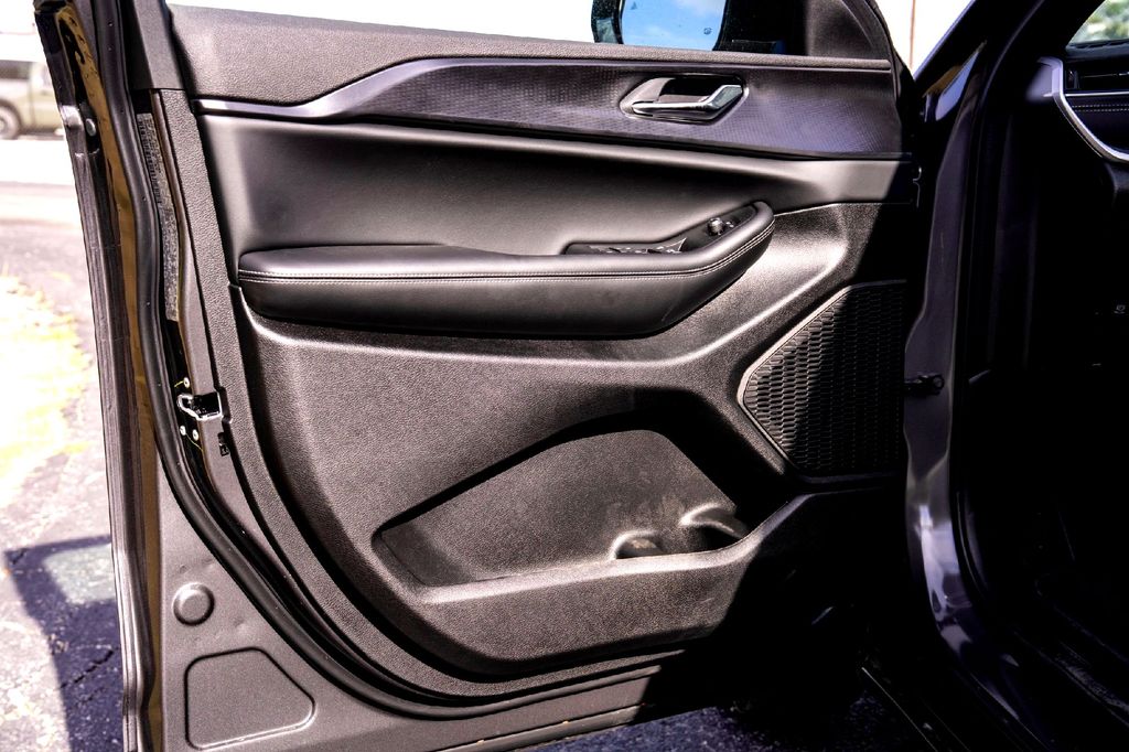 New Car 2025 Jeep Grand Cherokee  Altitude X For Sale Under $50,000 In Taylor, Texas