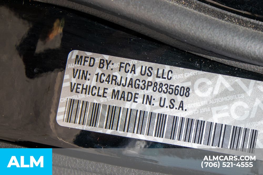 2023 Jeep Grand Cherokee Altitude photo 25