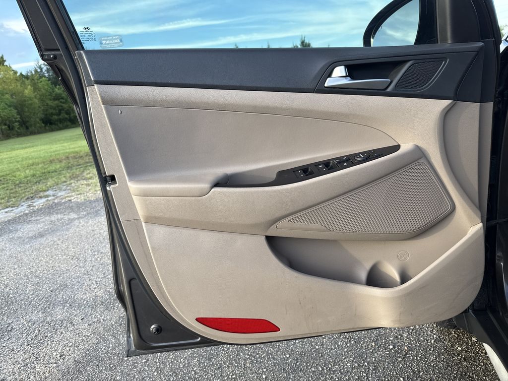 2019 Hyundai Tucson SEL - 9