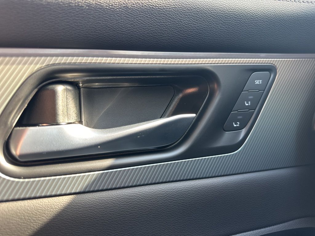 2025 Champagne Silver Metallic Nissan Murano SL AWD SUV