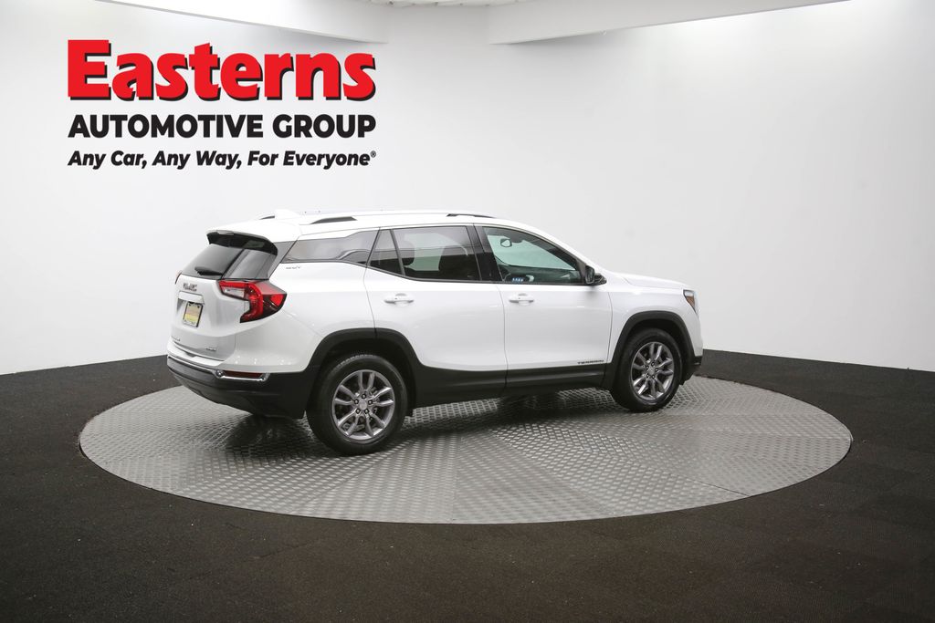 Used 2023 White GMC SLT image 43