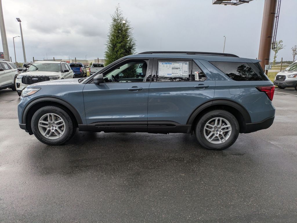 View vehicle photo 7