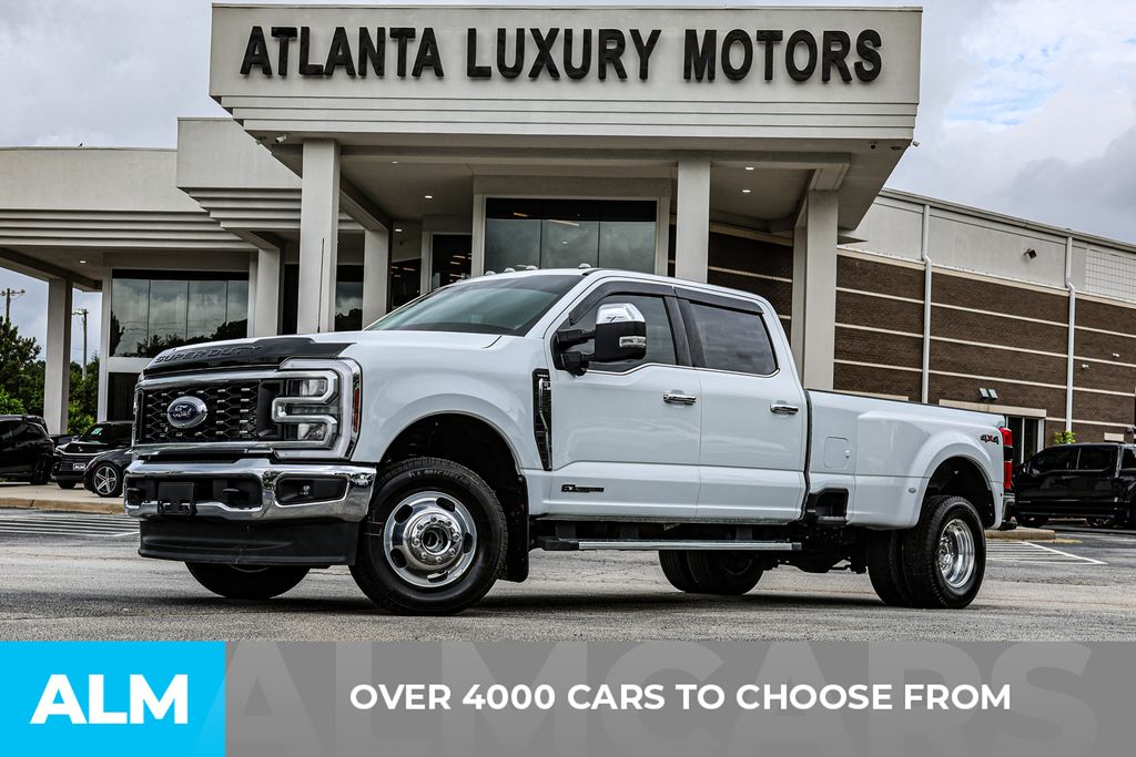 Used 2025 White Ford Lariat image 3