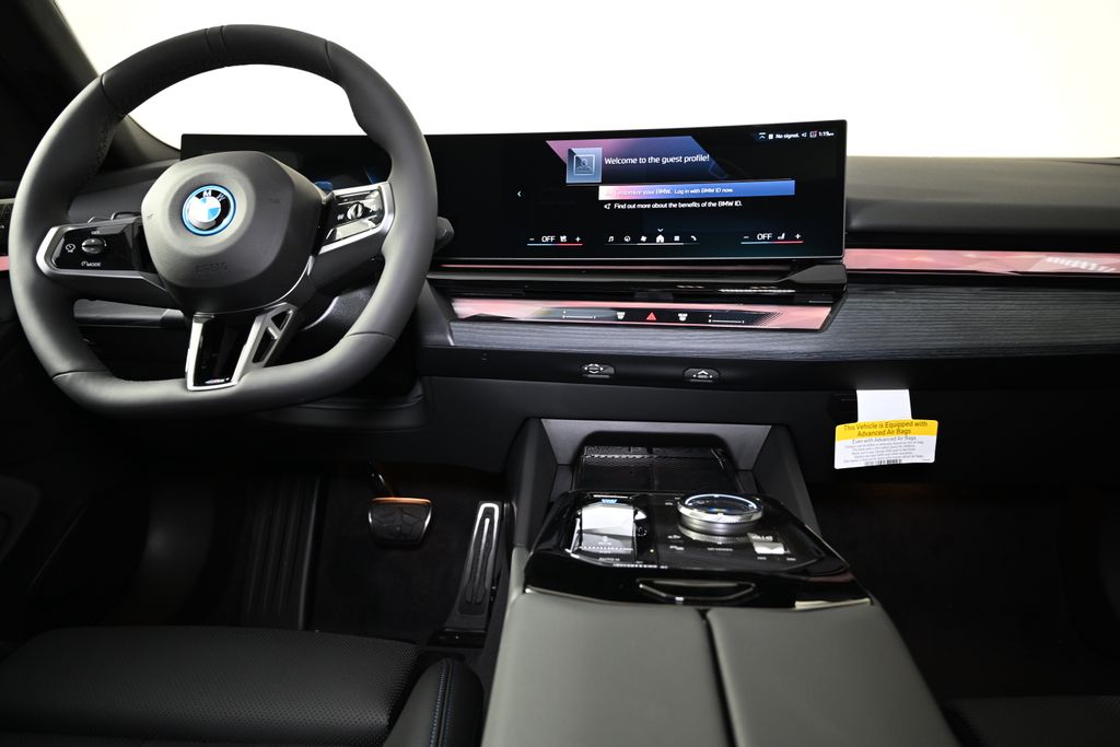 Thumbnail: 2027 BMW i5 - 16