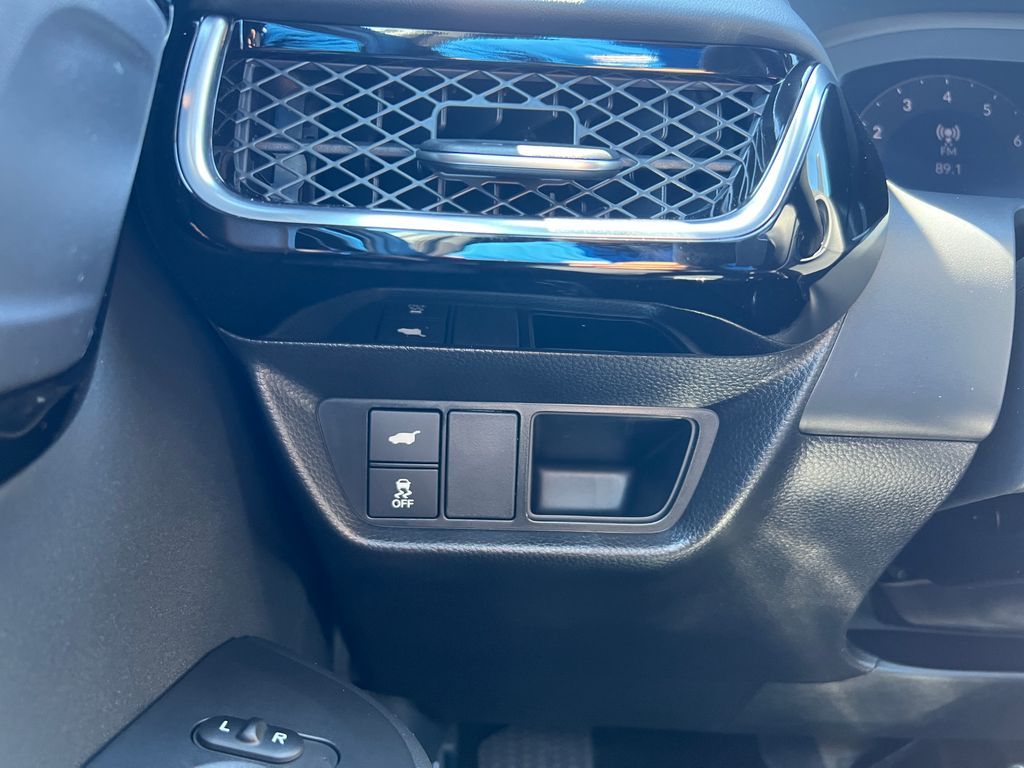 Thumbnail: 2025 Acura ADX - 16