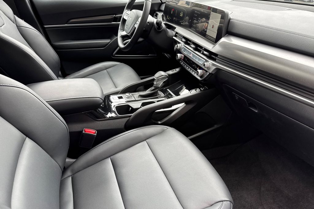 used 2025 Kia Telluride car, priced at $36,937