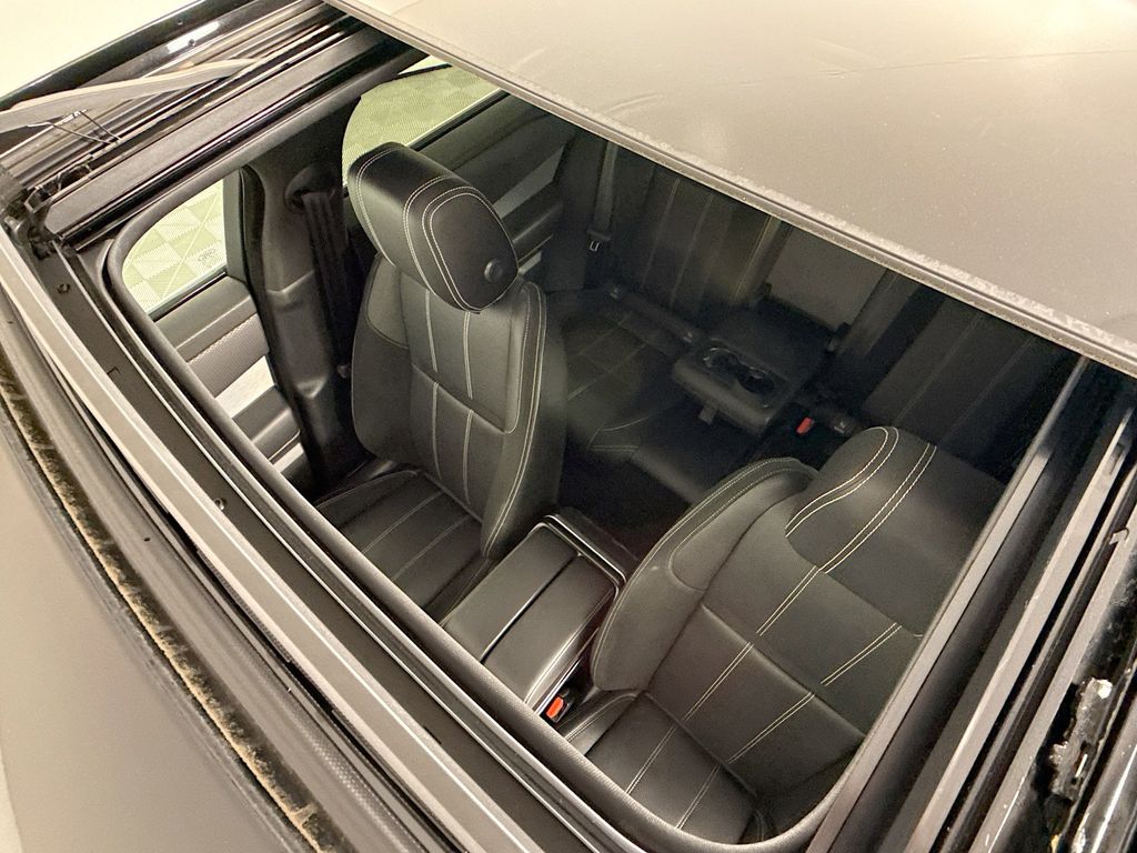 Thumbnail: 2019 Land Rover Range Rover Velar - 20
