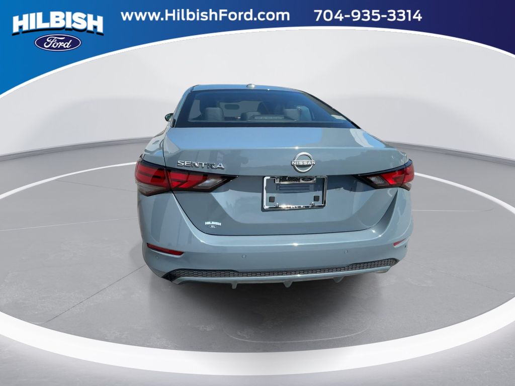Used 2025 Atlantic Gray M Nissan SV image 7