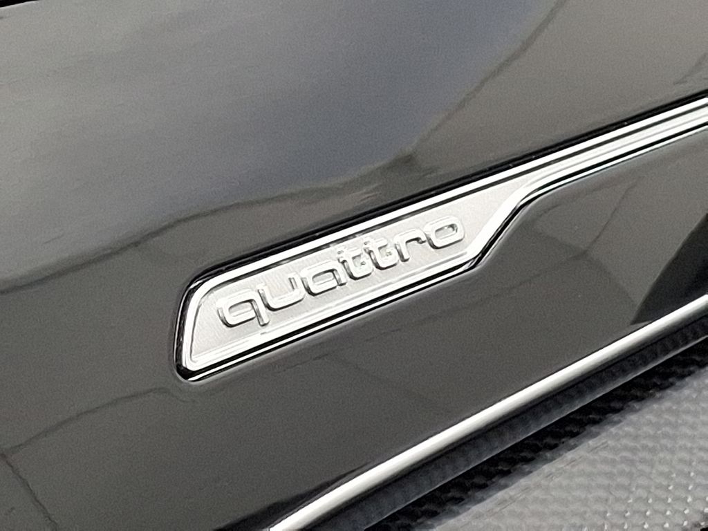 Thumbnail: 2023 Audi SQ7 - 26