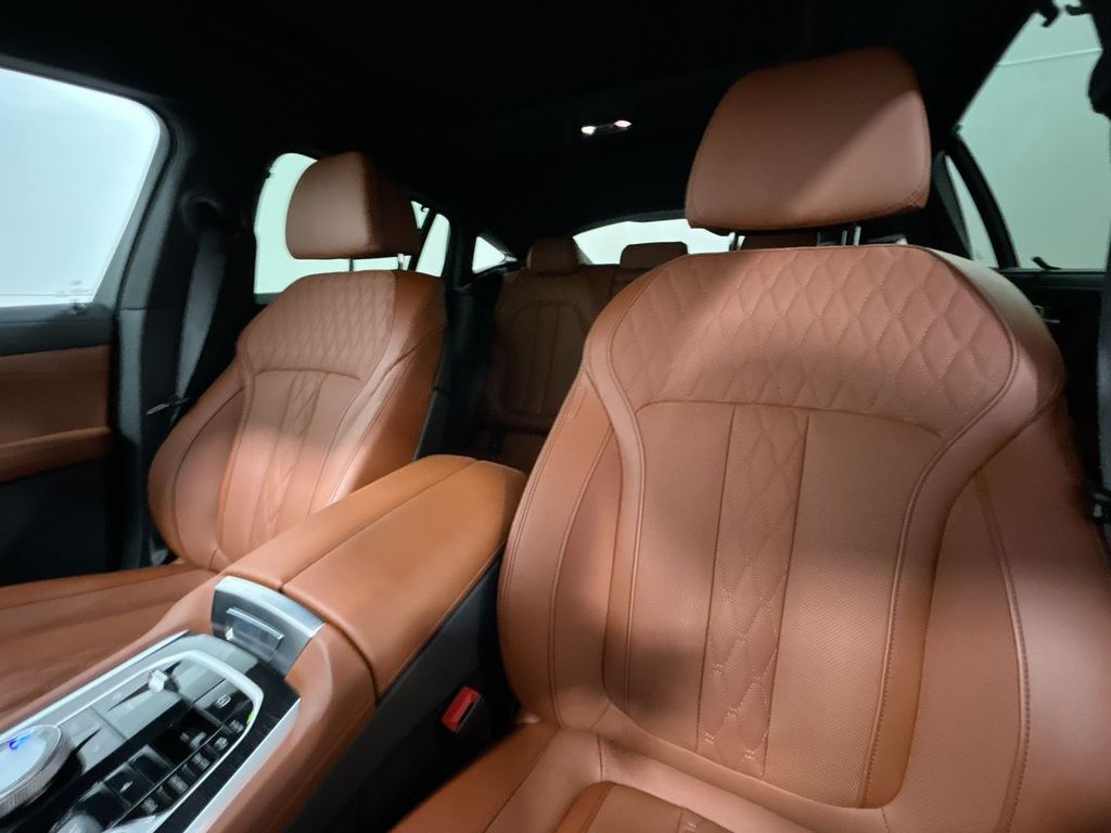Thumbnail: 2026 BMW X6 - 13