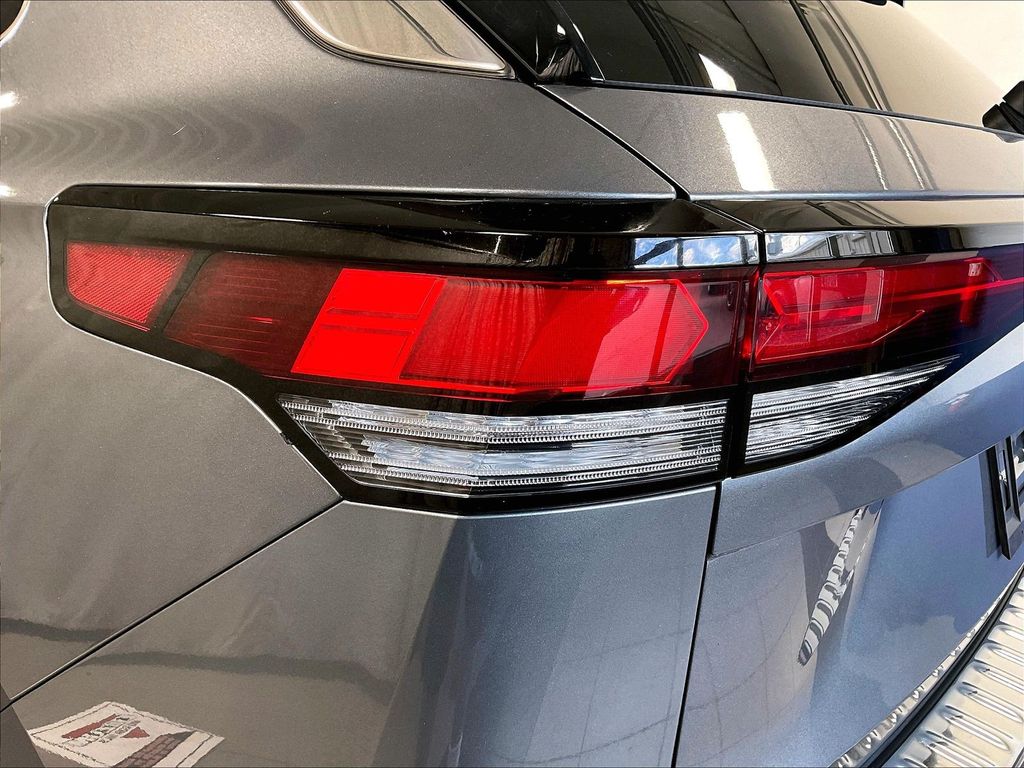2025 Volkswagen Tiguan — photo 34