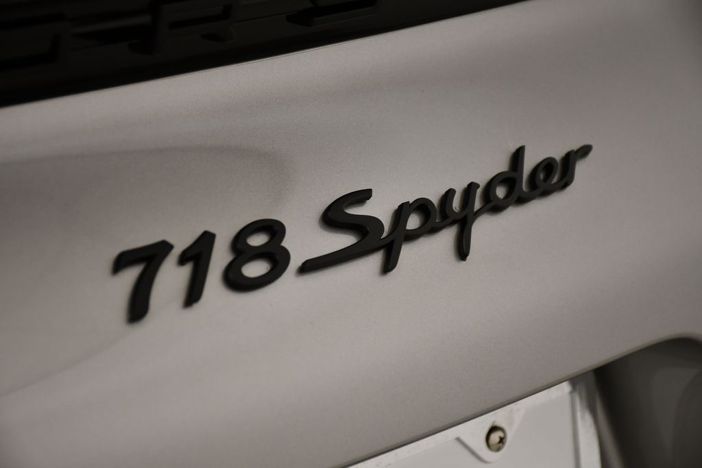 Thumbnail: 2021 Porsche  - 11