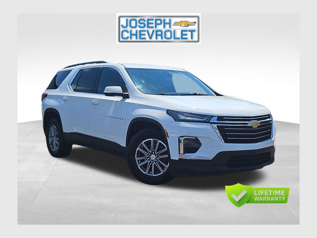 Summit White 2023 Chevrolet Traverse SUV / Crossover Four-Wheel Drive 9-Speed Automatic