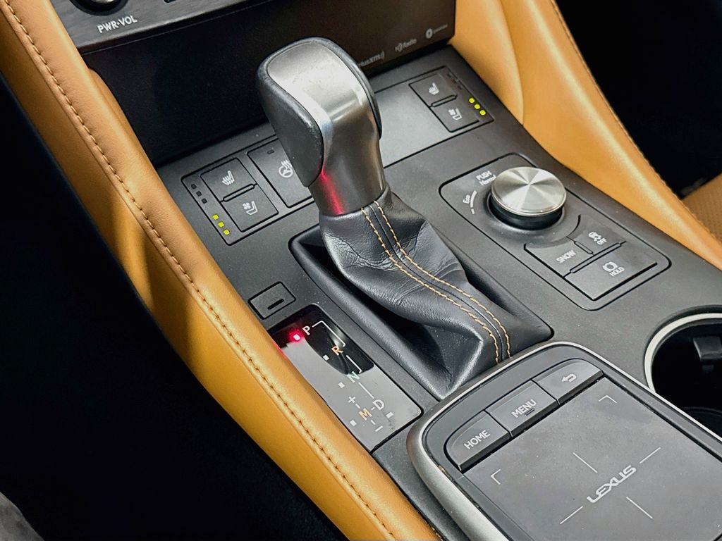 Thumbnail: 2022 Lexus RC - 17