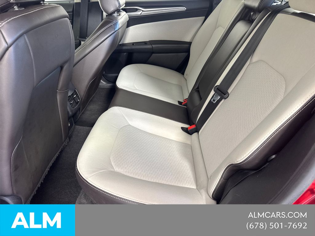 Used 2020 Red Ford SE image 23