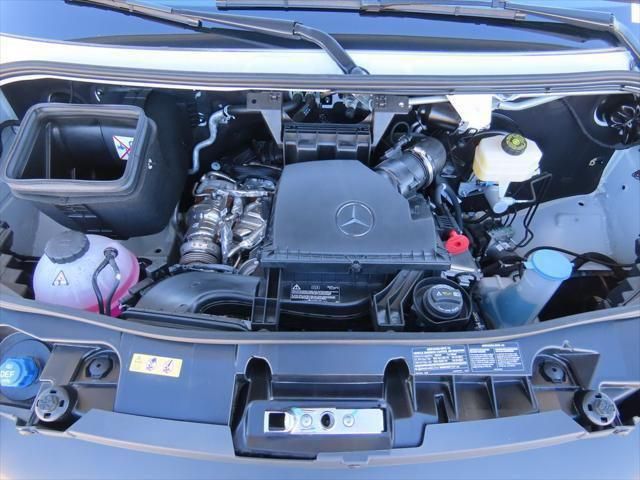 Thumbnail: 2025 Mercedes-Benz Sprinter - 29