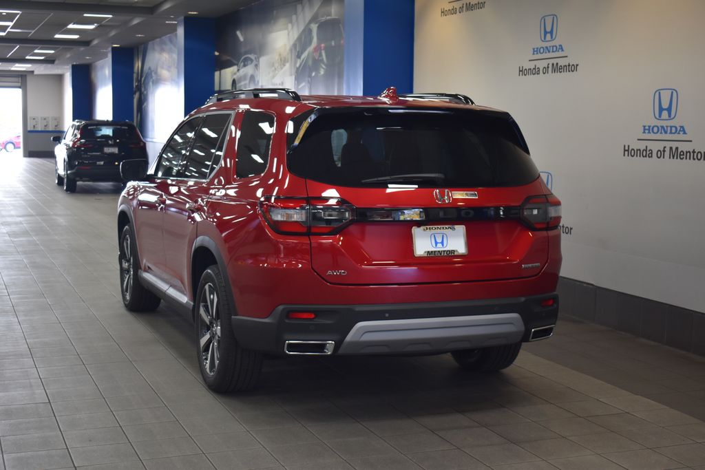 2025 Honda Pilot Touring 5