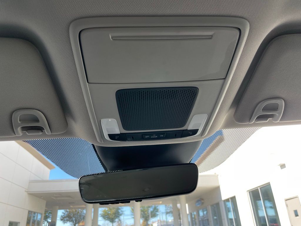 Thumbnail: 2024 Honda Pilot - 16