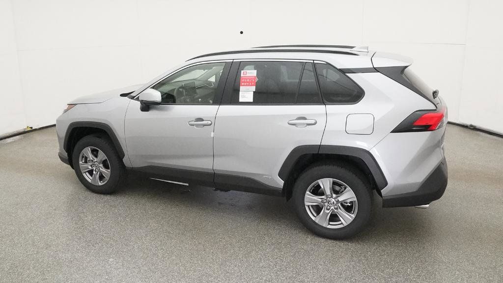 Thumbnail: 2025 Toyota RAV4 - 6