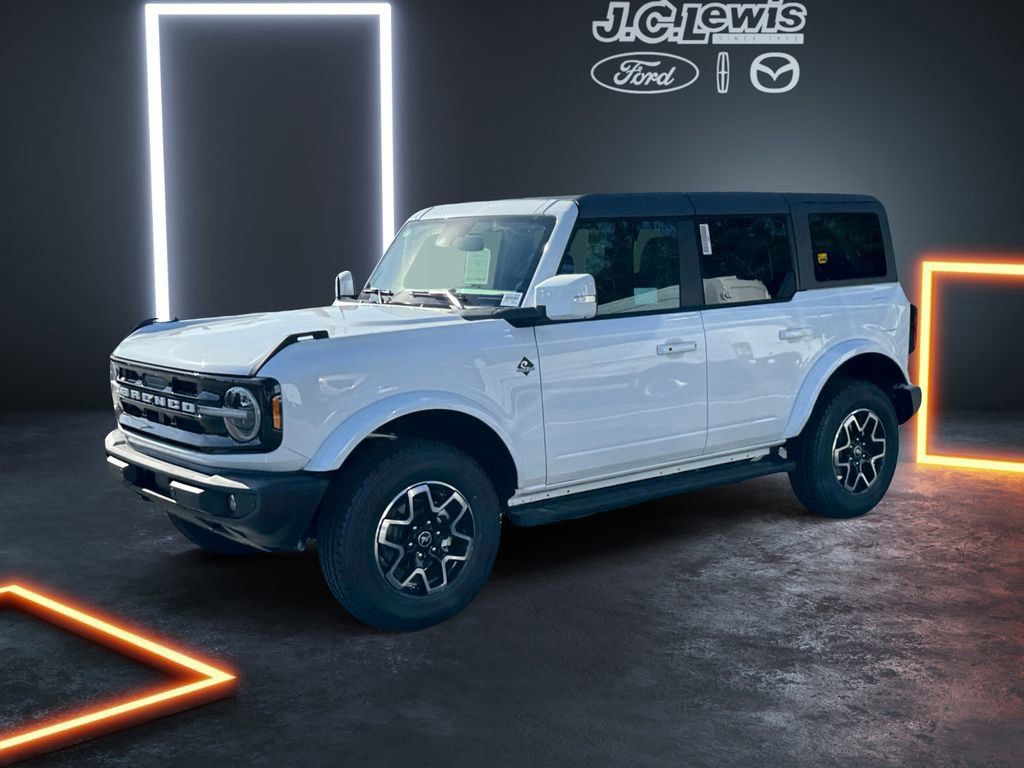 2024 Ford Bronco Outer Banks