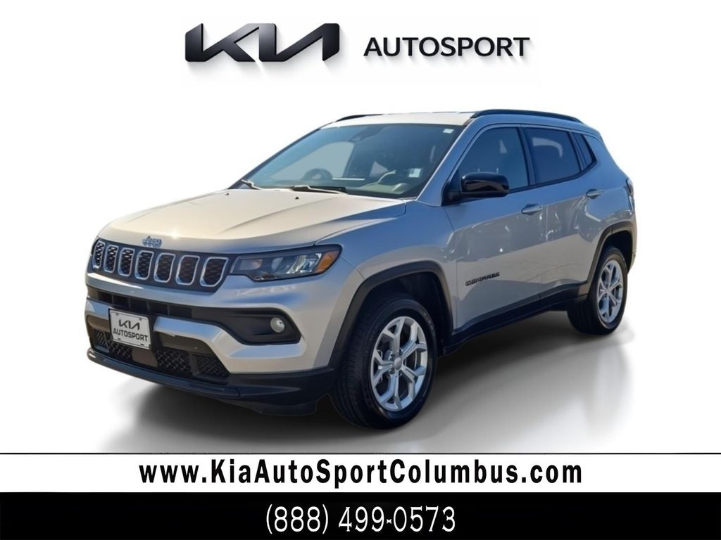 Silver Zynith Metallic Clearcoat 2024 Jeep Compass Latitude 4WD SUV / Crossover Four-Wheel Drive 8-Speed Automatic