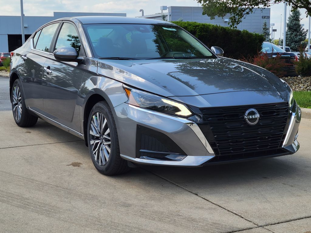 2025 Nissan Altima 2.5 SV photo