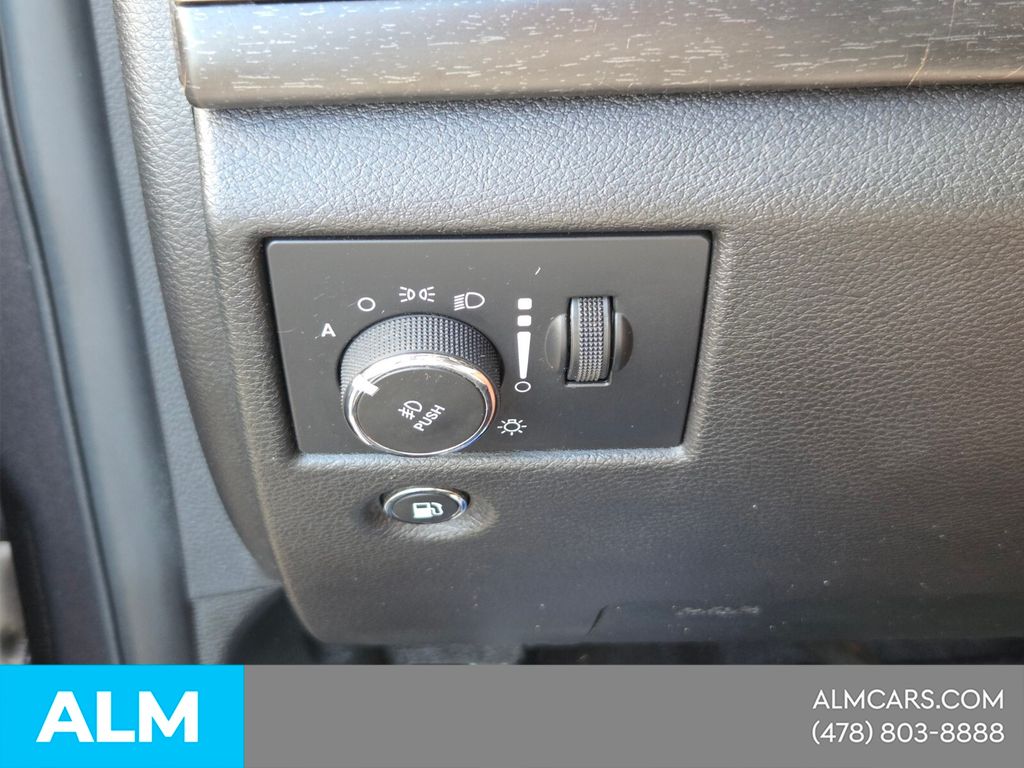 Used 2017 Gray Jeep Altitude image 29