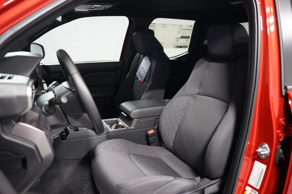 2025 Toyota Tacoma SR5 27