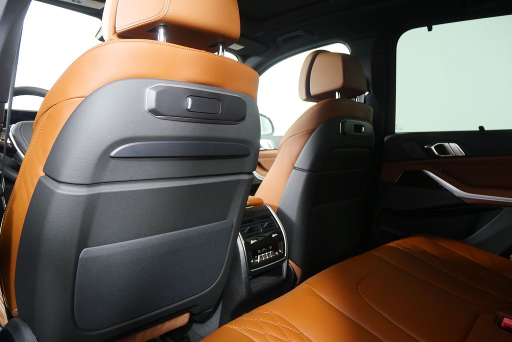 Thumbnail: 2026 BMW X5 - 17