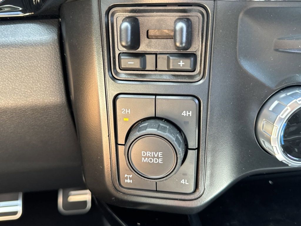2024 Ford F-250 Lariat photo 24