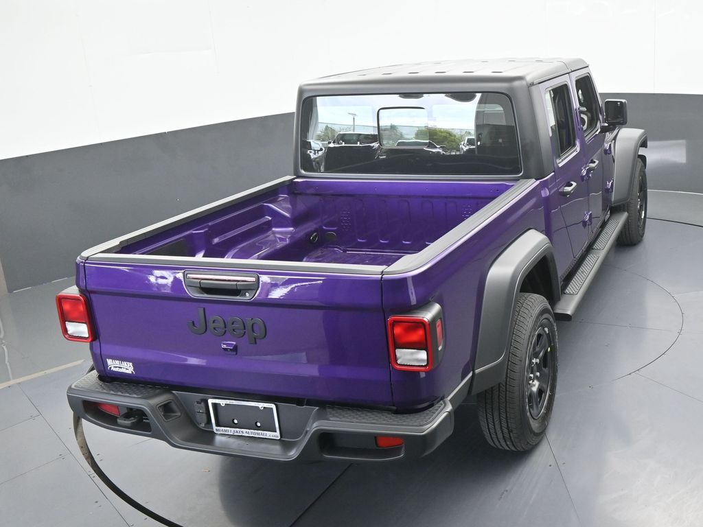 New 2026 reign Jeep Sport image 42