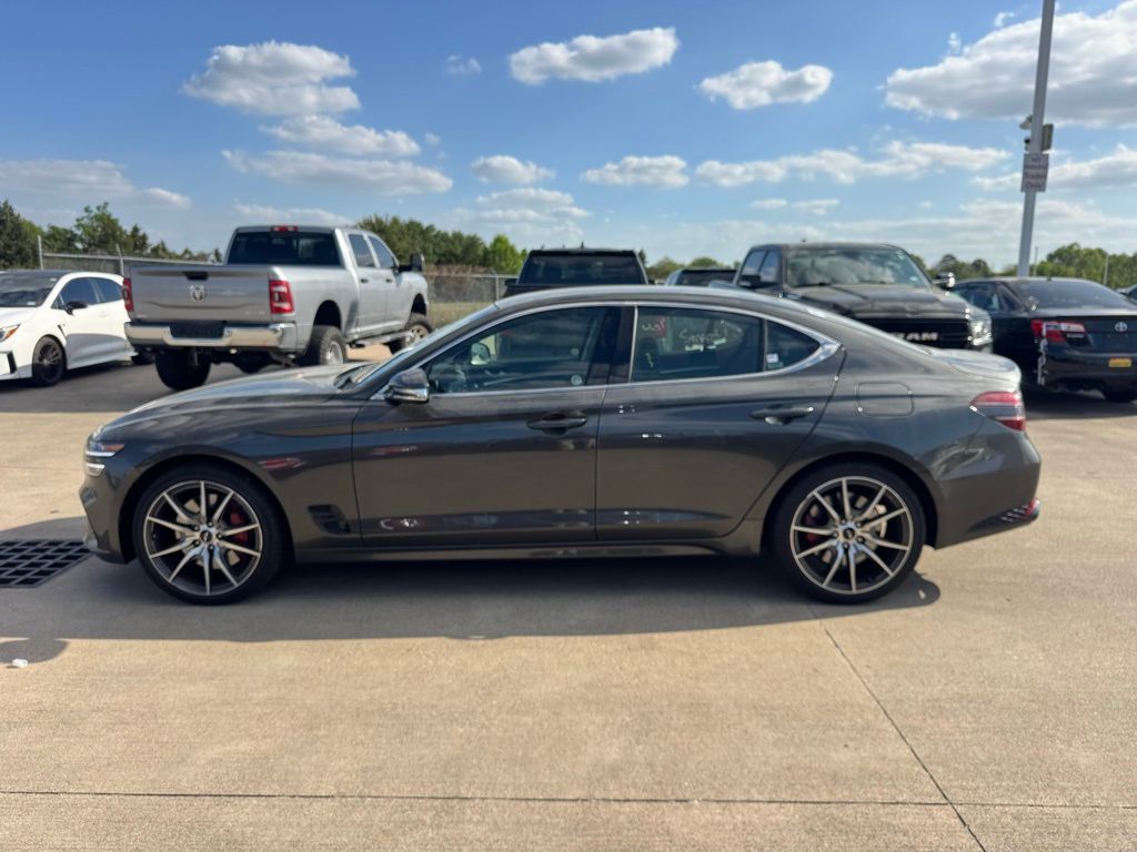 2025 Genesis G70 2.5T Standard RWD