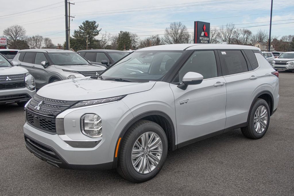 2025 Mitsubishi Outlander PHEV ES S-AWC