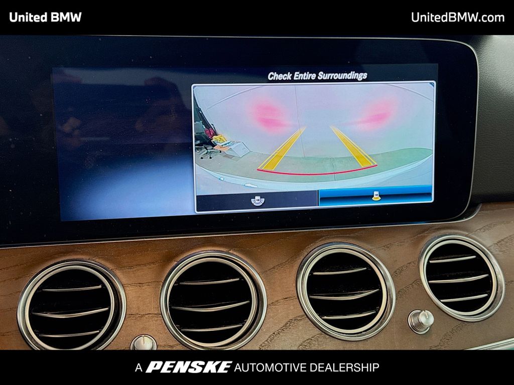 Thumbnail: 2020 Mercedes-Benz E-Class - 9