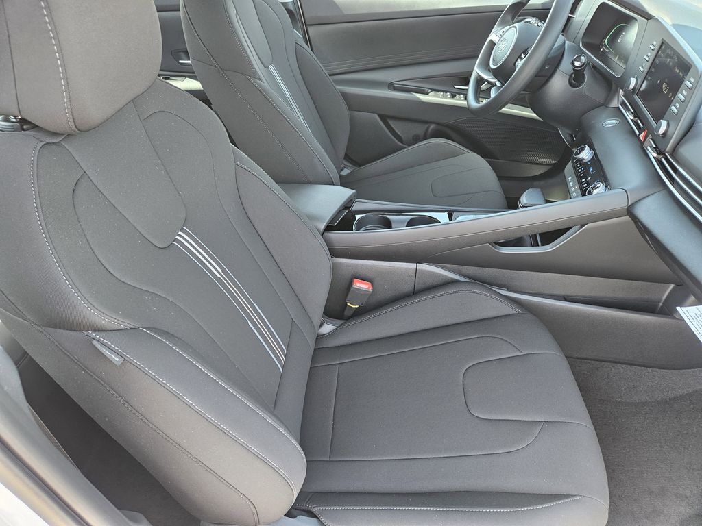 2026 Hyundai Elantra Hybrid