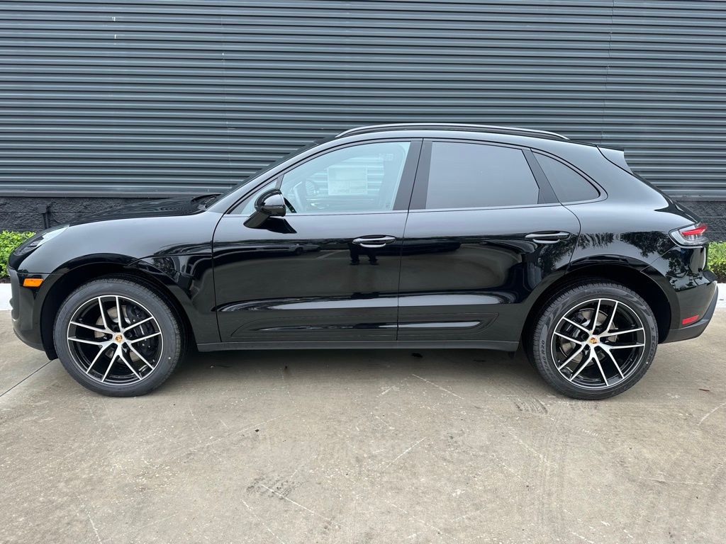2025 Porsche Macan  2