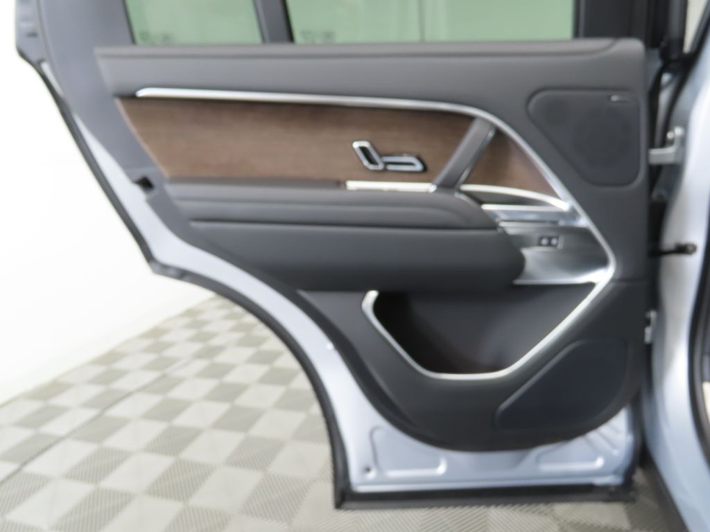 Thumbnail: 2025 Land Rover Range Rover - 27