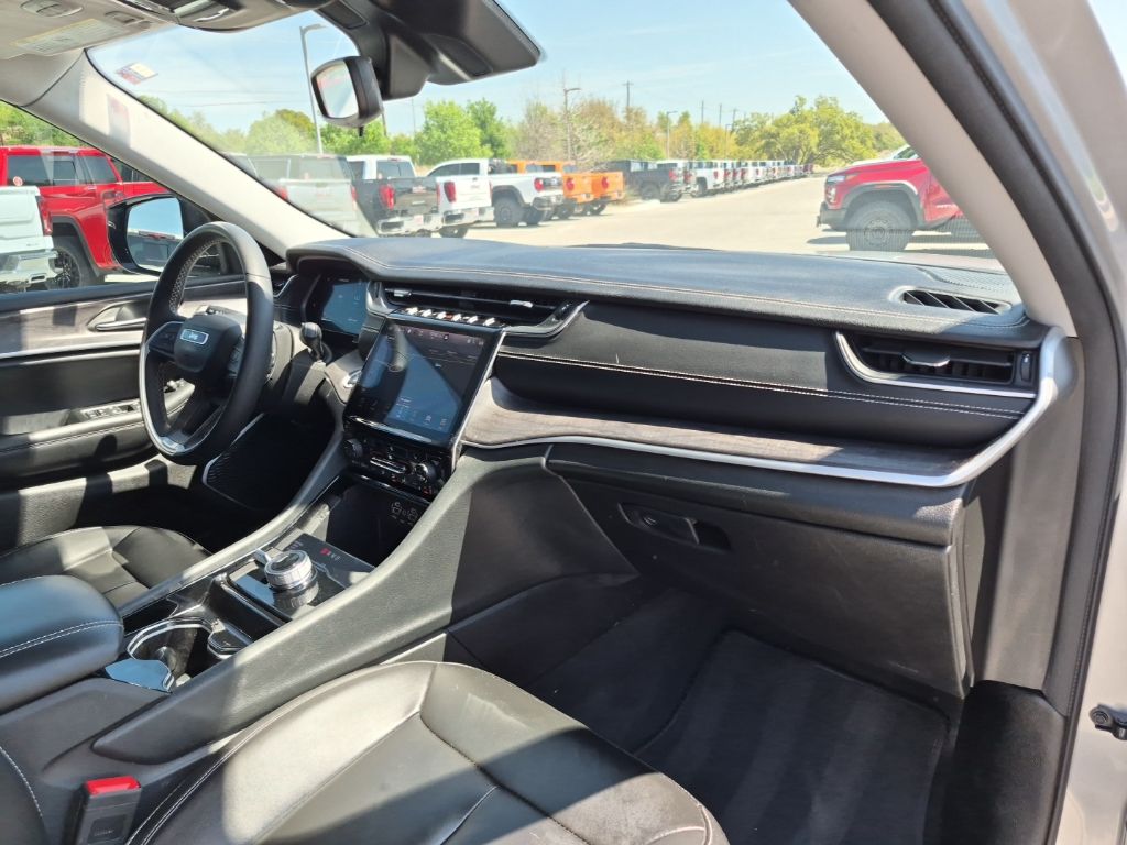 Used Car 2023 Jeep Grand Cherokee L  Limited For Sale Under $30,000 In Austin, Texas