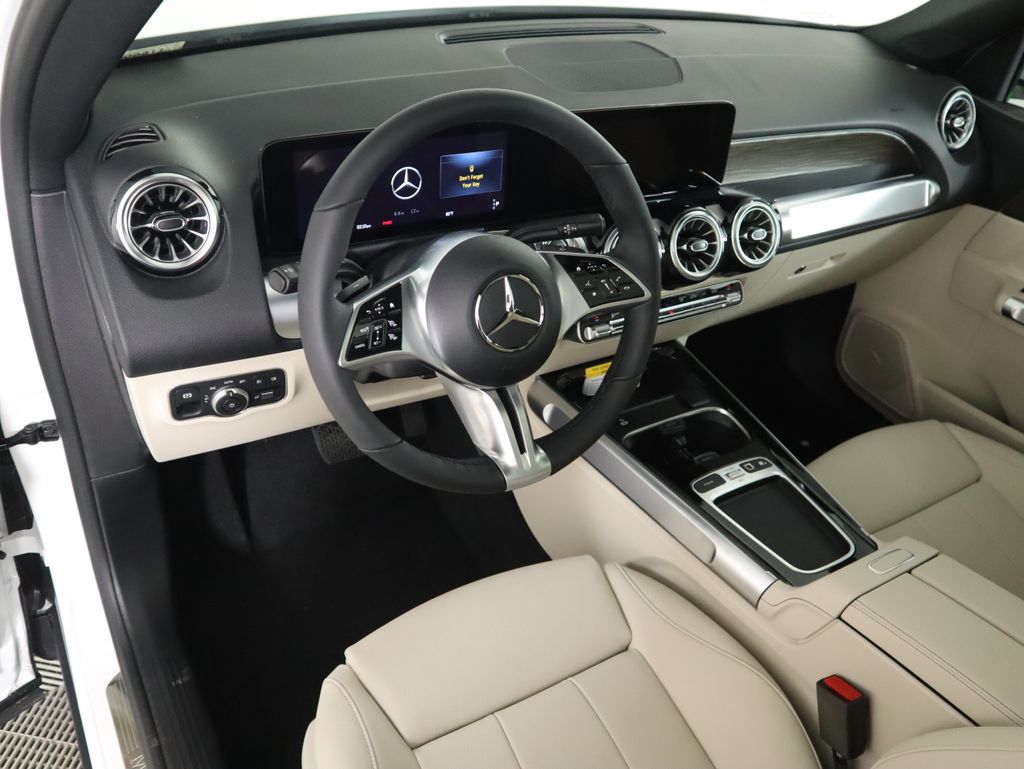 Thumbnail: 2026 Mercedes-Benz GLB - 10