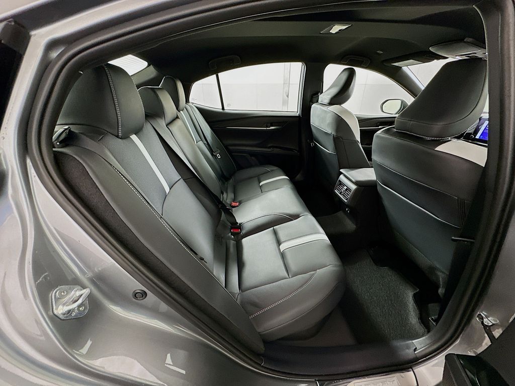 Thumbnail: 2025 Toyota Camry - 27