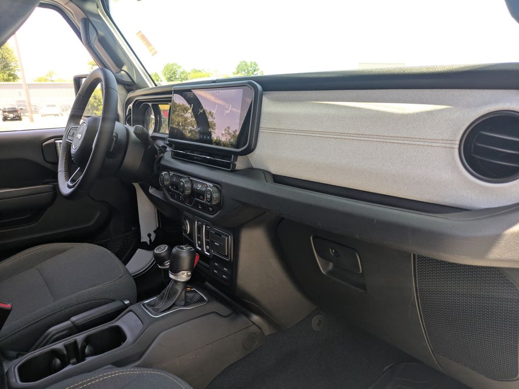 Used 2024 Jeep Wrangler SUV