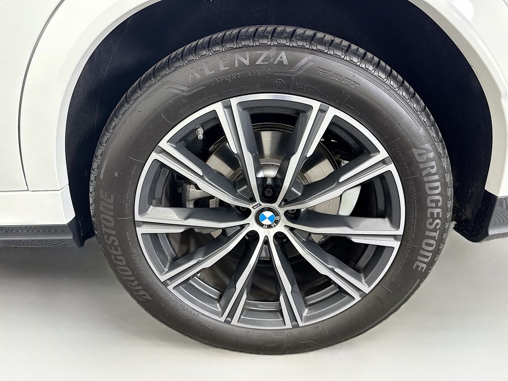 Thumbnail: 2025 BMW X6 - 30