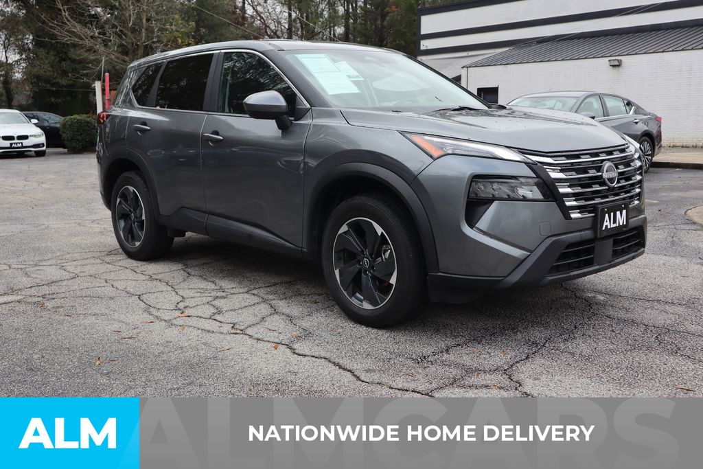 Used 2025 Gray Nissan SV image 5
