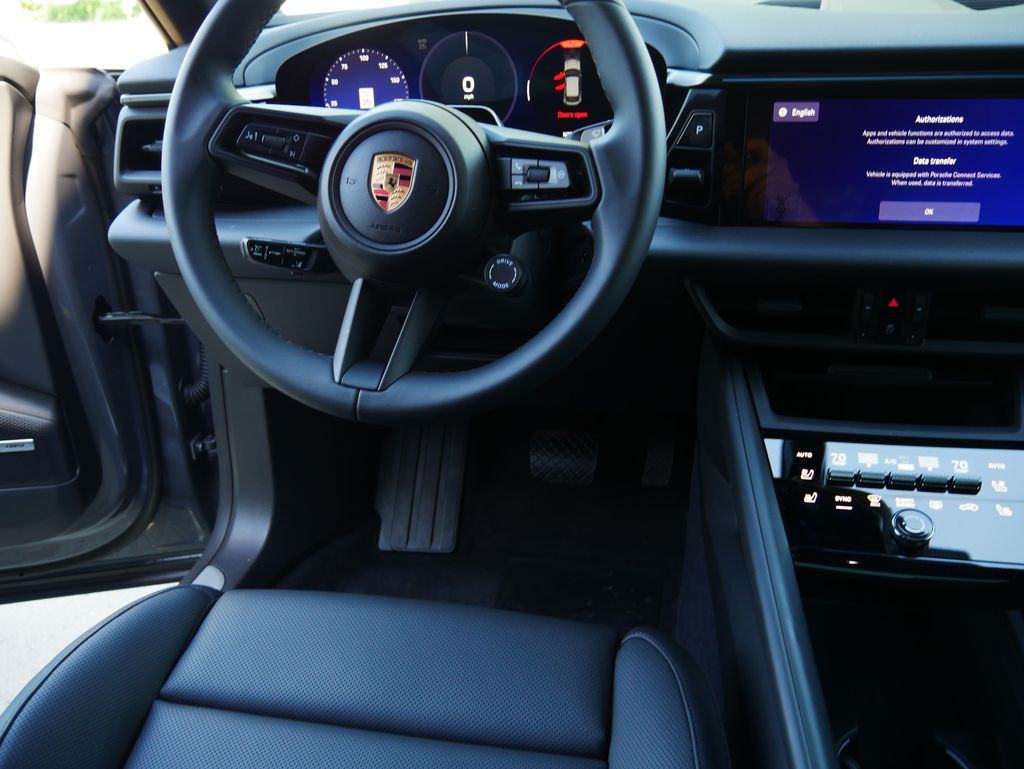 Thumbnail: 2026 Porsche Macan - 22